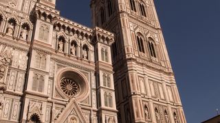 高さ８４ｍあります