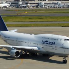 ルフトハンザのB747-400です