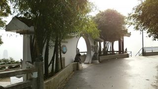 １００万ドルの朝の景色を独り占め(笑)！だぁれもいません。　～ヴィクトリアピークエリアにある太平山獅子亭展望台～