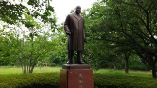 北の丸公園内ある銅像