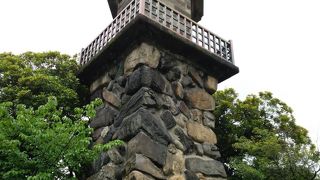 灯台のような燈籠