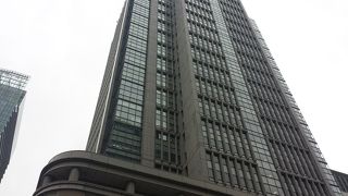 未だオシャレで品が良いビル