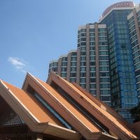 さすがイサーン地方随一のホテル、堂々とした外観です