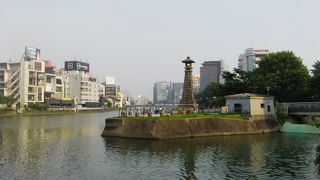 キャナルシティの前にあります