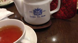 北新地の近くにある落ち着いた雰囲気の喫茶店