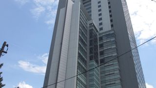 ボアソナード・タワーが目立ちます