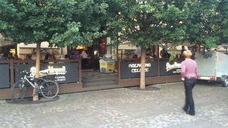 観光客でにぎわう