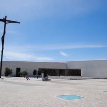 三位一体教会方面