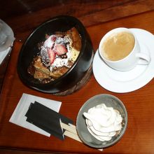 甘味盛り合わせ、コーヒー、アイスクリームのセット！