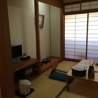 障子の向こうには縁側があります