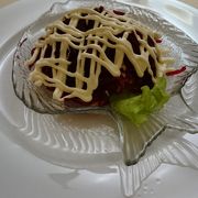 毛皮を着たニシンがどうしても食べたくて行ってみた。遅めの昼食だったが、すべてのテーブルに日本人がいた!!!