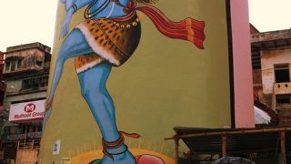 ド派手なインドの神様
