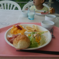 朝ごはんはバイキング