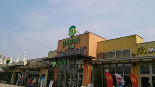 綺麗でお洒落なパーキングエリア