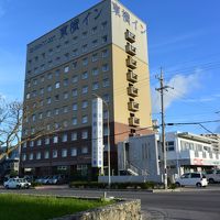 バスターミナルから徒歩１０分弱ほどかかりますが、海に近く静か