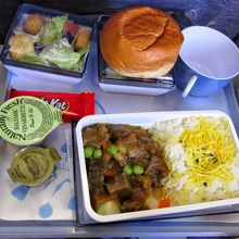 JAL並の エコノミー 機内食