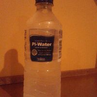 サービスのミネラルウオーター