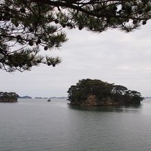 島のあちこちから垣間見える松島湾の絶景