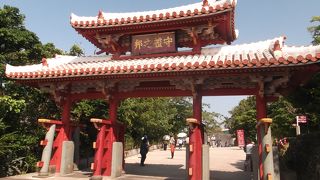 やはり人が多い