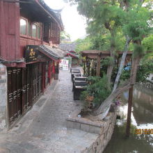 早朝・五一街、八〇〇年、水路の流れは変わらない。