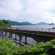 山側から見た惣郷川橋梁です。