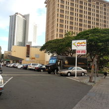 ドンキー向かい