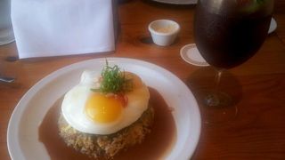 ロコモコ目当て