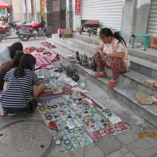 掘り出し物があればラッキーです。