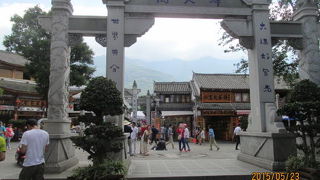 大理古城の洋人街は欧米からの商品を扱う店が多かった所から付いた名前です。