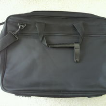 パソコンバッグも減らしました。