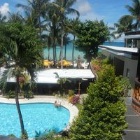 お部屋バルコニーからの眺め。海が見えます。