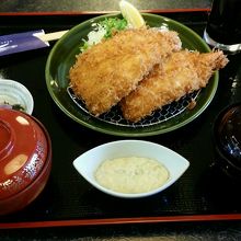 開き大海老フライ定食　全景