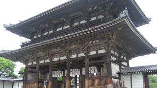 由緒ある広大なお寺です。