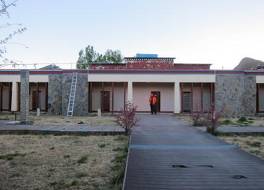 Vanray International Resort Hotel