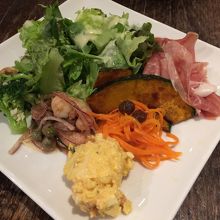 前菜盛り合わせ