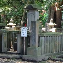 大岡越前守忠相のお墓