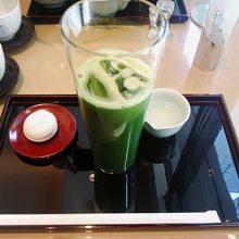 コレド室町３の鶴屋吉信