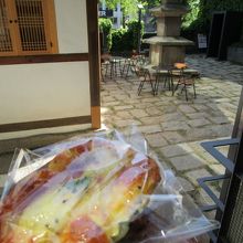 このカフェでイートインできます