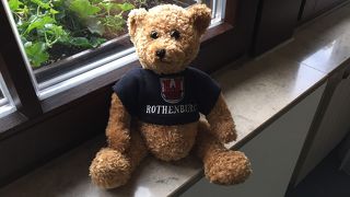 入口に大きなクマさんが！