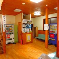 奥が男性、手前右手に女子風呂があります。浴室内撮影禁止です。