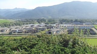 見渡せる展望台あり