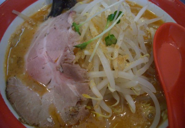 ぶっとい手打ち麺（ジョニーの味噌）