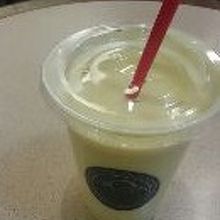 マンゴー味のヨーグルトドリンクです