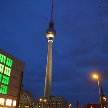 夜も目立ちます