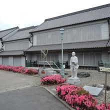 町並み観光駐車場から伊能忠敬記念館