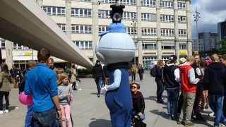 ベルリン観光では外せないところの一つなのでしょう．