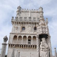 テラスに出るとイエス様を抱くマリア様 航海安全を祈った。