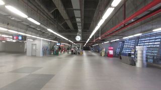 日曜日のマッカサン駅