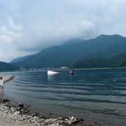 河口湖湖畔を楽しめる公園