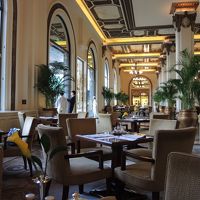 朝食をいただくロビー